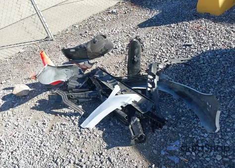 2011 Hyundai Sonata Hybrid z USA, uszkodzony, nr VIN KMHEC4A40BA008033